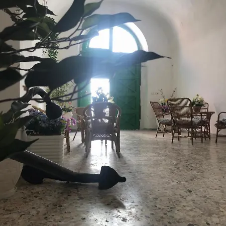 Clorinda - Immobilevante 3*