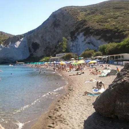 Clorinda - Immobilevante 3* Ponza