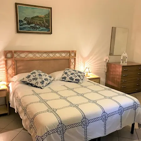 Clorinda - Immobilevante 3*