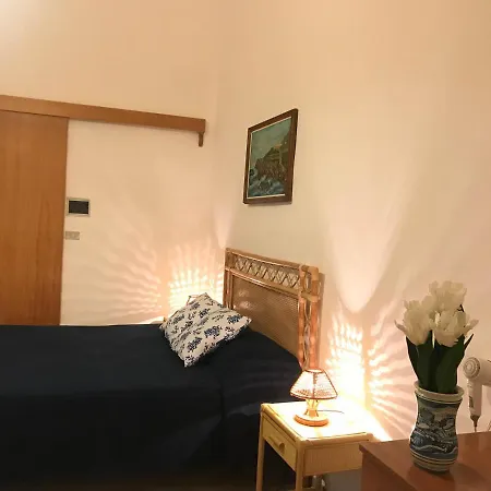 Clorinda - Immobilevante 3* Понца