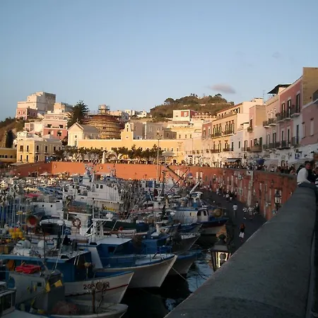 Clorinda - Immobilevante Bed and breakfast 3*