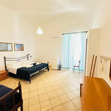 Clorinda - Immobilevante Bed & Breakfast