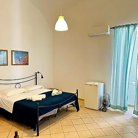 Clorinda - Immobilevante 3* Πόντσα