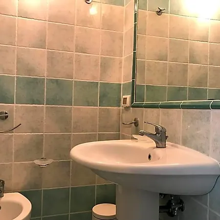 Clorinda - Immobilevante Bed and Breakfast Πόντσα