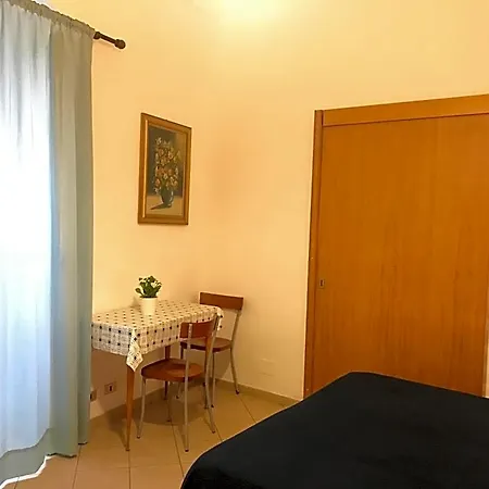 Clorinda - Immobilevante Bed and Breakfast Πόντσα