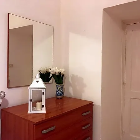 Clorinda - Immobilevante 3* Πόντσα