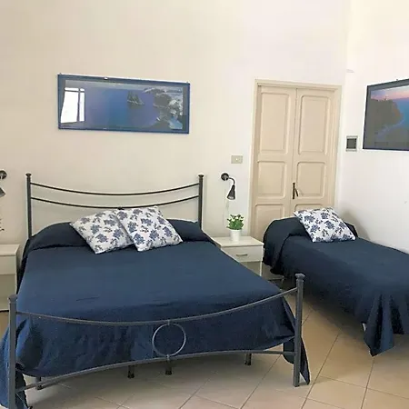 Clorinda - Immobilevante Bed and Breakfast Πόντσα