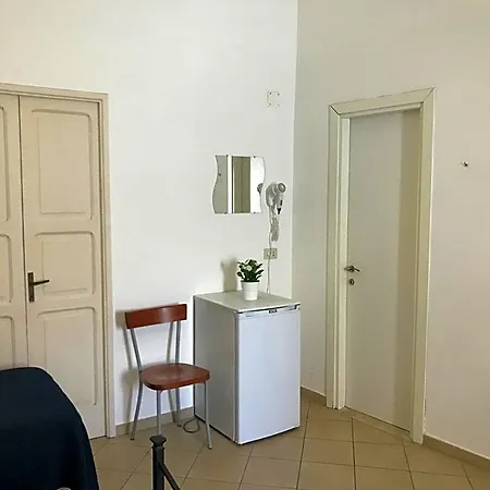 Clorinda - Immobilevante 3* Πόντσα