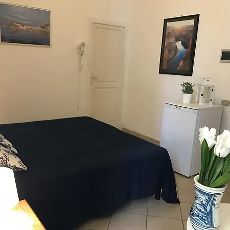 Clorinda - Immobilevante Bed and breakfast Ponza