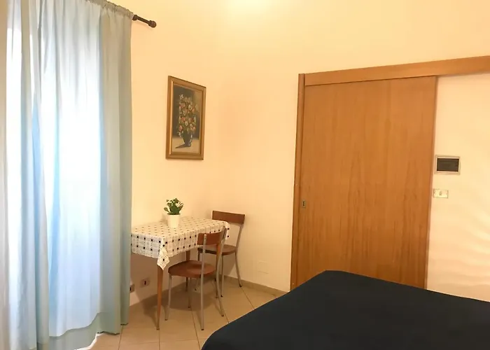 Clorinda - Immobilevante Понца