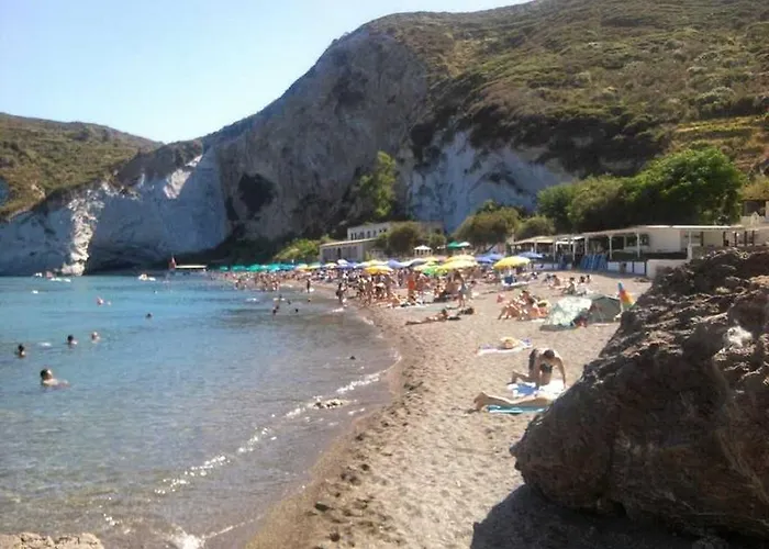 Clorinda - Immobilevante 3* Ponza