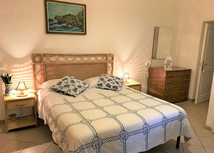 Clorinda - Immobilevante 3*