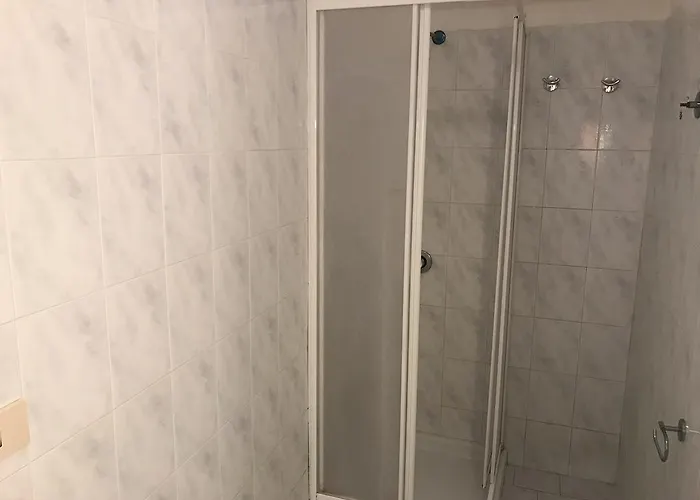 Clorinda - Immobilevante 3*